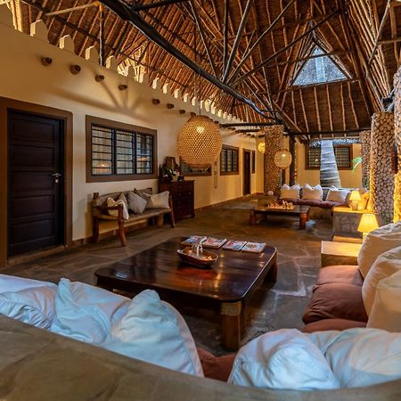 Diani Marine Divers Village Diani Beach Kültér fotó