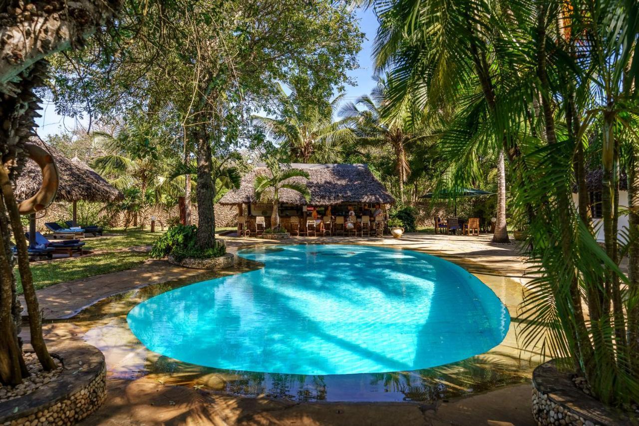 Diani Marine Divers Village Diani Beach Kültér fotó