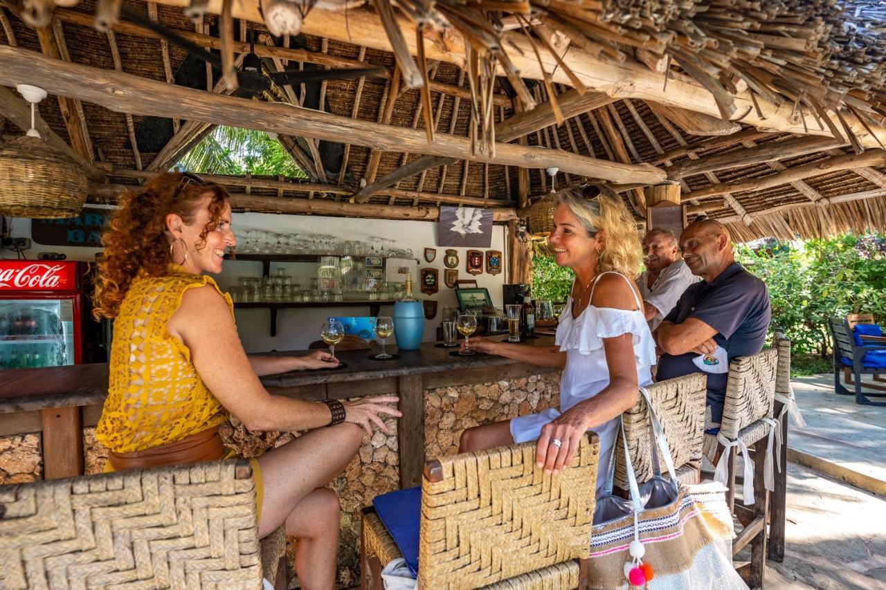 Diani Marine Divers Village Diani Beach Kültér fotó