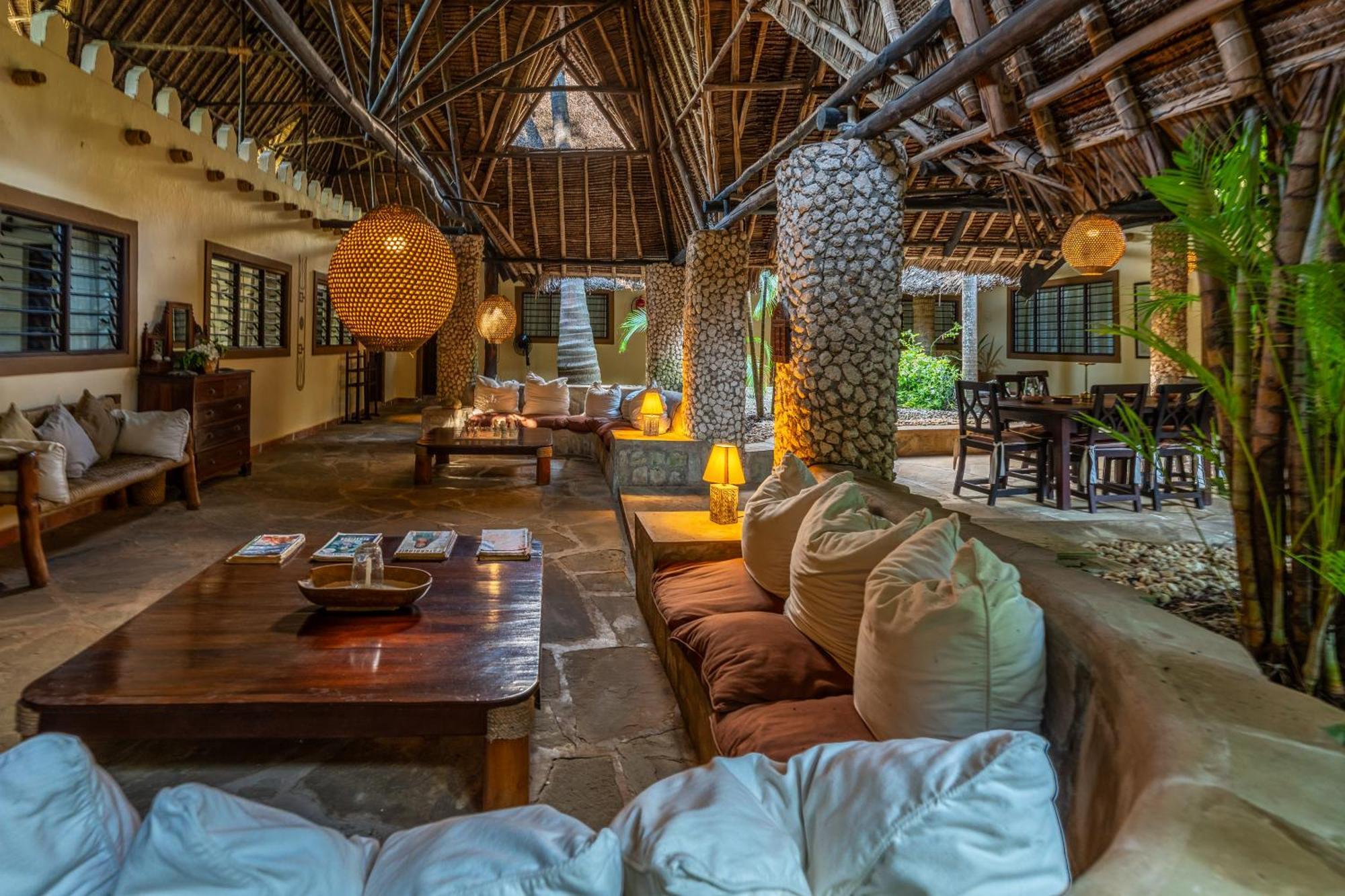 Diani Marine Divers Village Diani Beach Kültér fotó