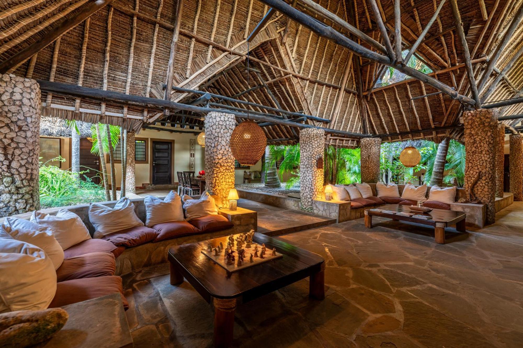 Diani Marine Divers Village Diani Beach Kültér fotó