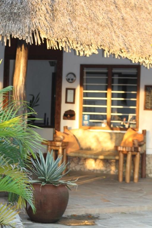 Diani Marine Divers Village Diani Beach Kültér fotó