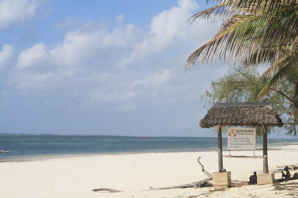 Diani Marine Divers Village Diani Beach Kültér fotó