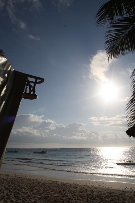 Diani Marine Divers Village Diani Beach Kültér fotó